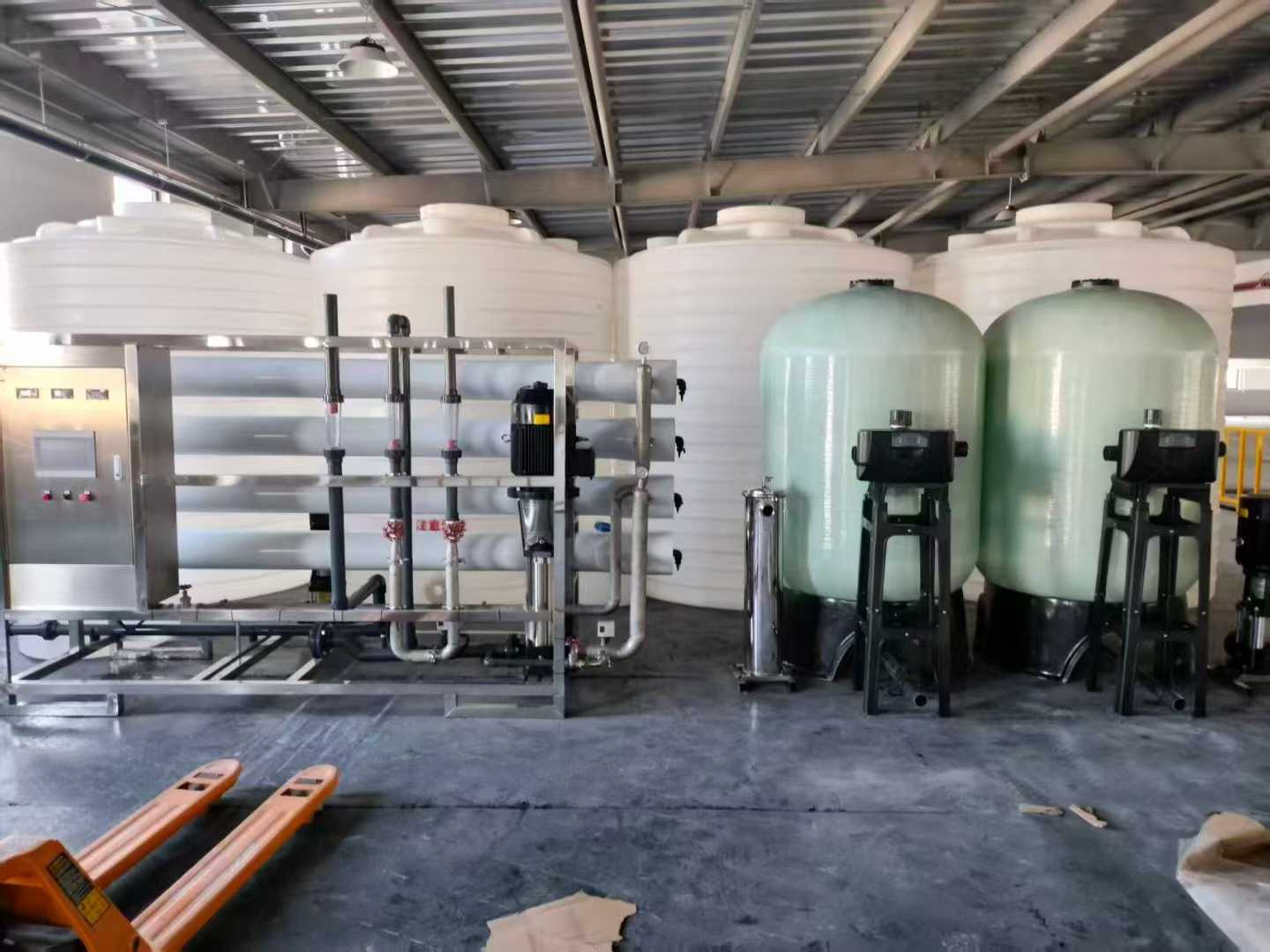 宁波12吨纯水设备安装现场